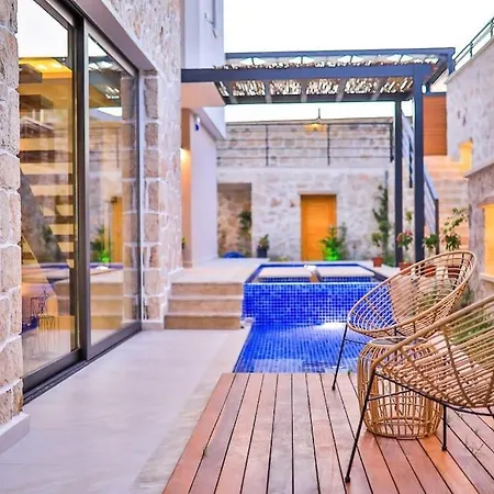 Willa Shine - Kalkan